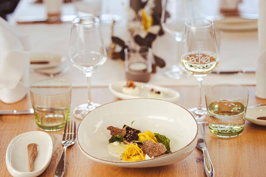 Weinzuhause Hotel-restaurant-vinothek 4*