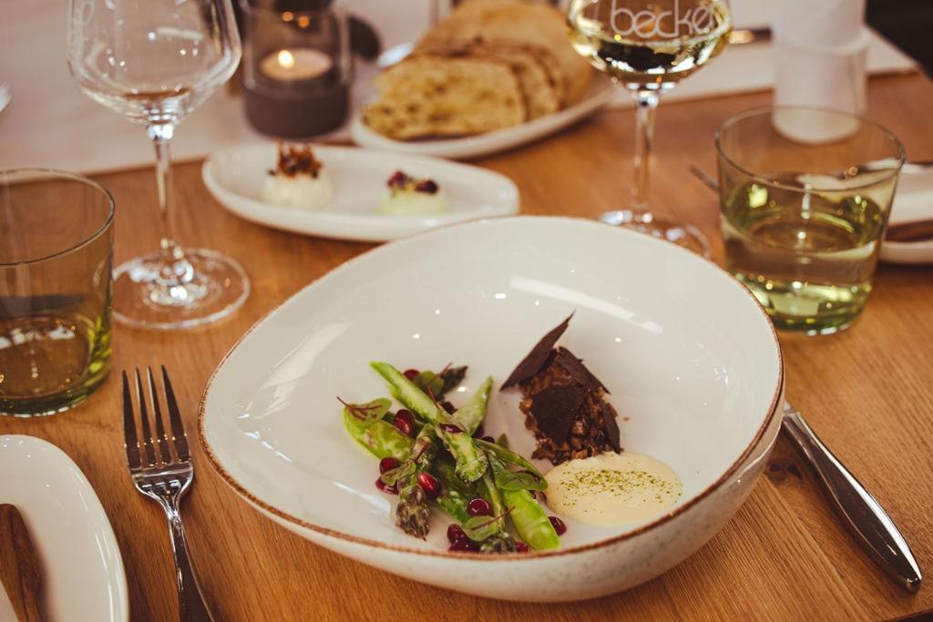 Weinzuhause Hotel-restaurant-vinothek 4*