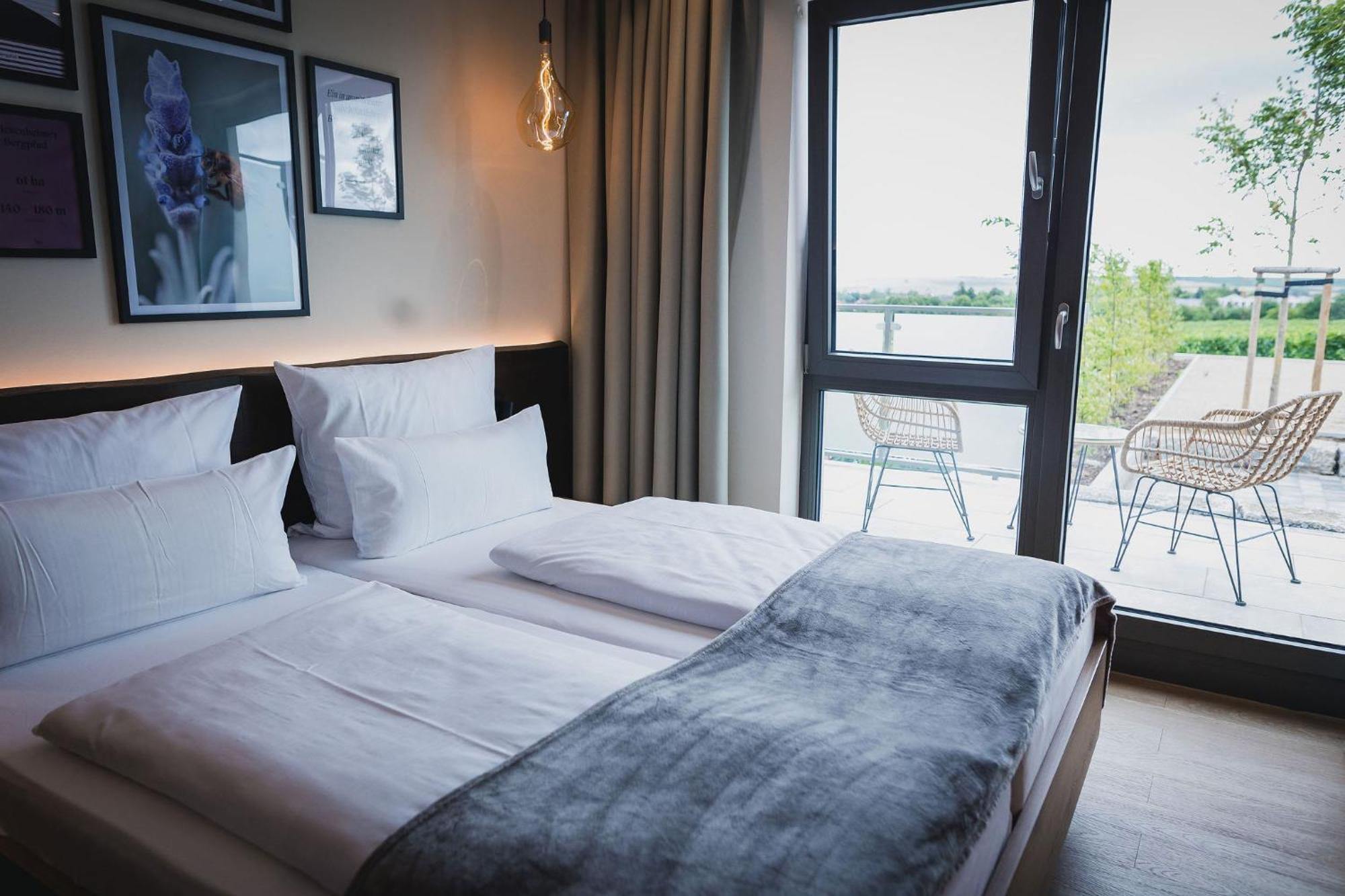 Weinzuhause Hotel-restaurant-vinothek