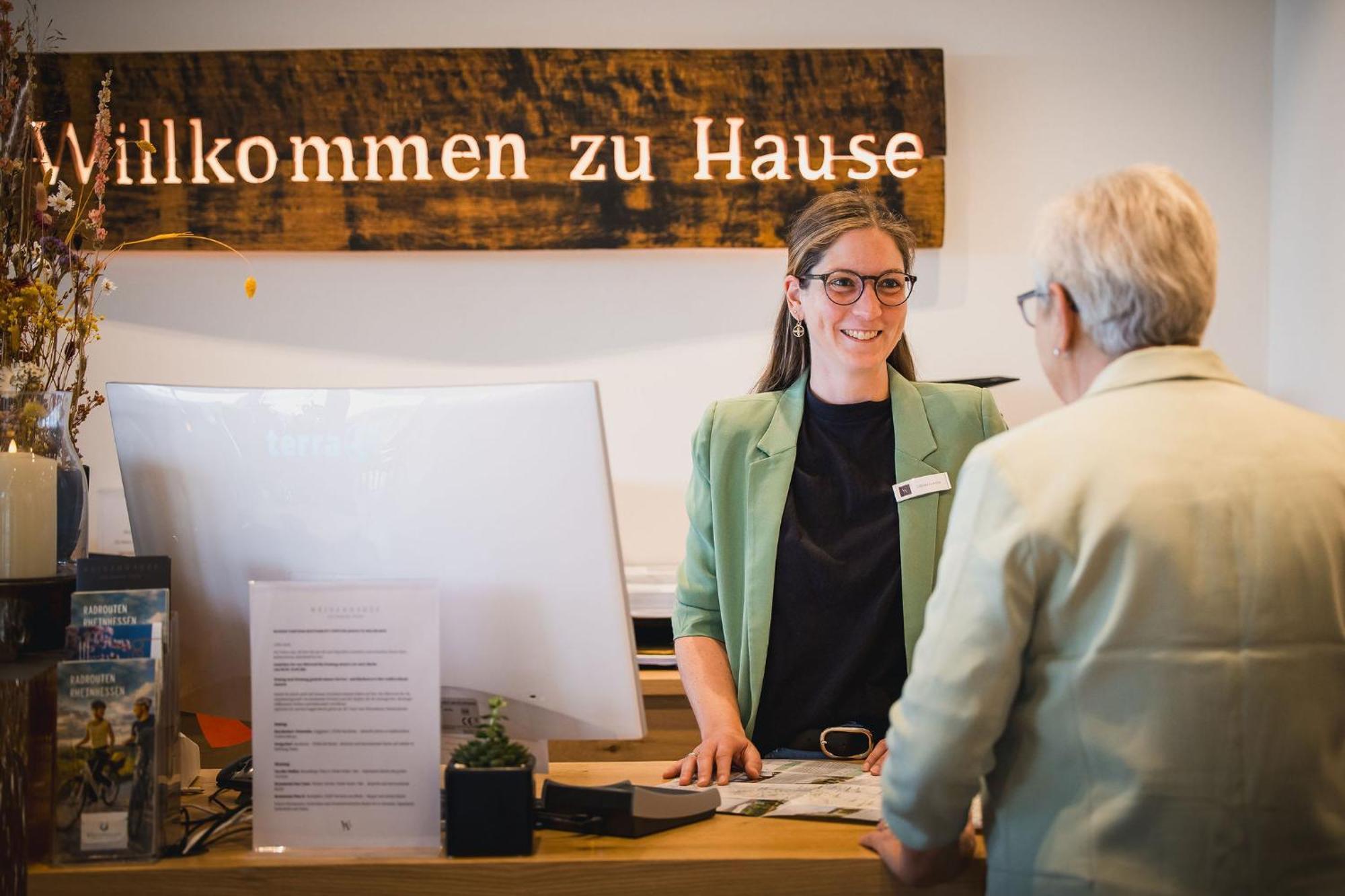 Weinzuhause Hotel-restaurant-vinothek 4* Mommenheim