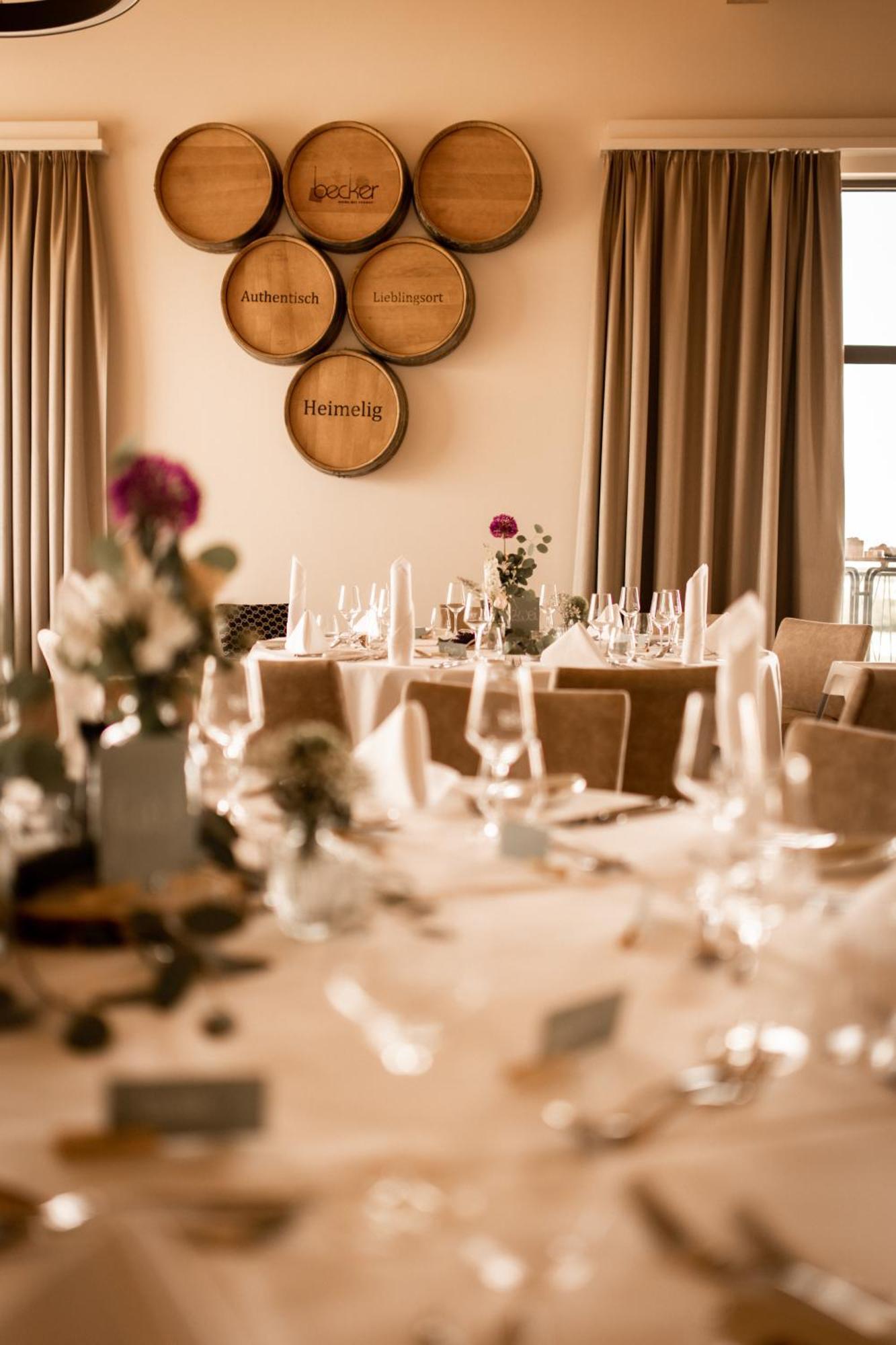 Weinzuhause Hotel-restaurant-vinothek Mommenheim