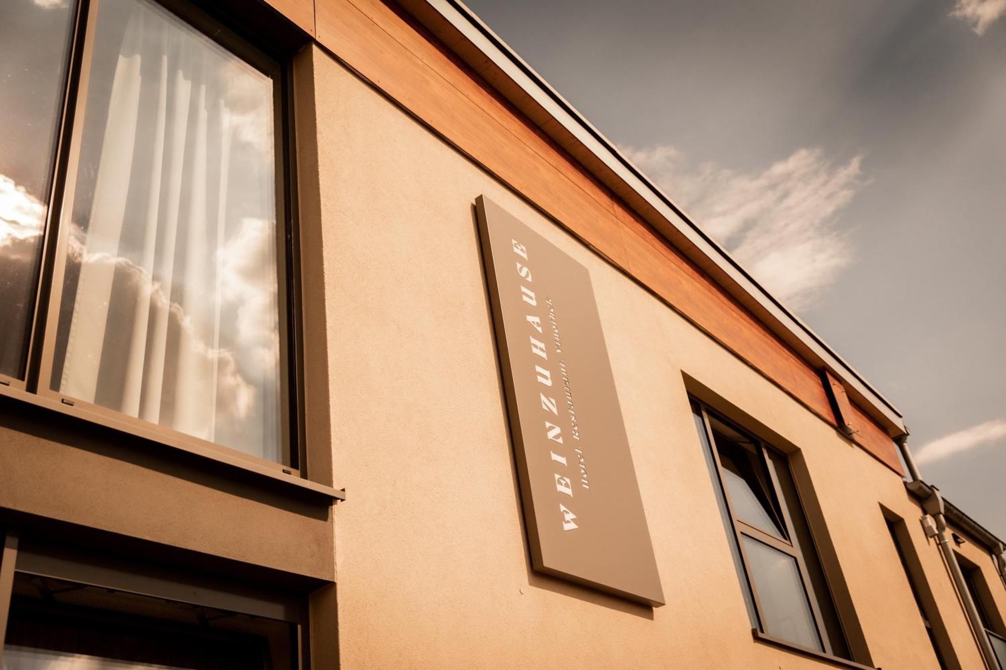 Weinzuhause Hotel-restaurant-vinothek Hotel Mommenheim